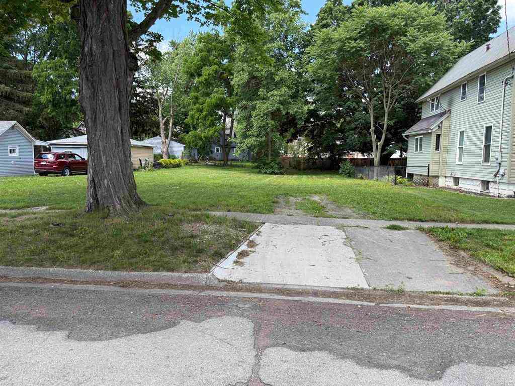 Vacant Land For Sale - 643 N Hickory Street <br/> Shiawassee County, Owosso, MI 48867