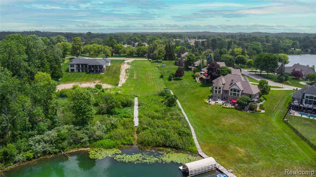 Vacant Land For Sale - 4172 Northshore Drive <br/> Fenton, MI 48430