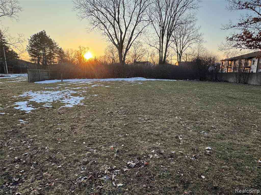 Vacant Land For Sale - 28819 Lahser Road <br/> Oakland County, Southfield, MI 48034