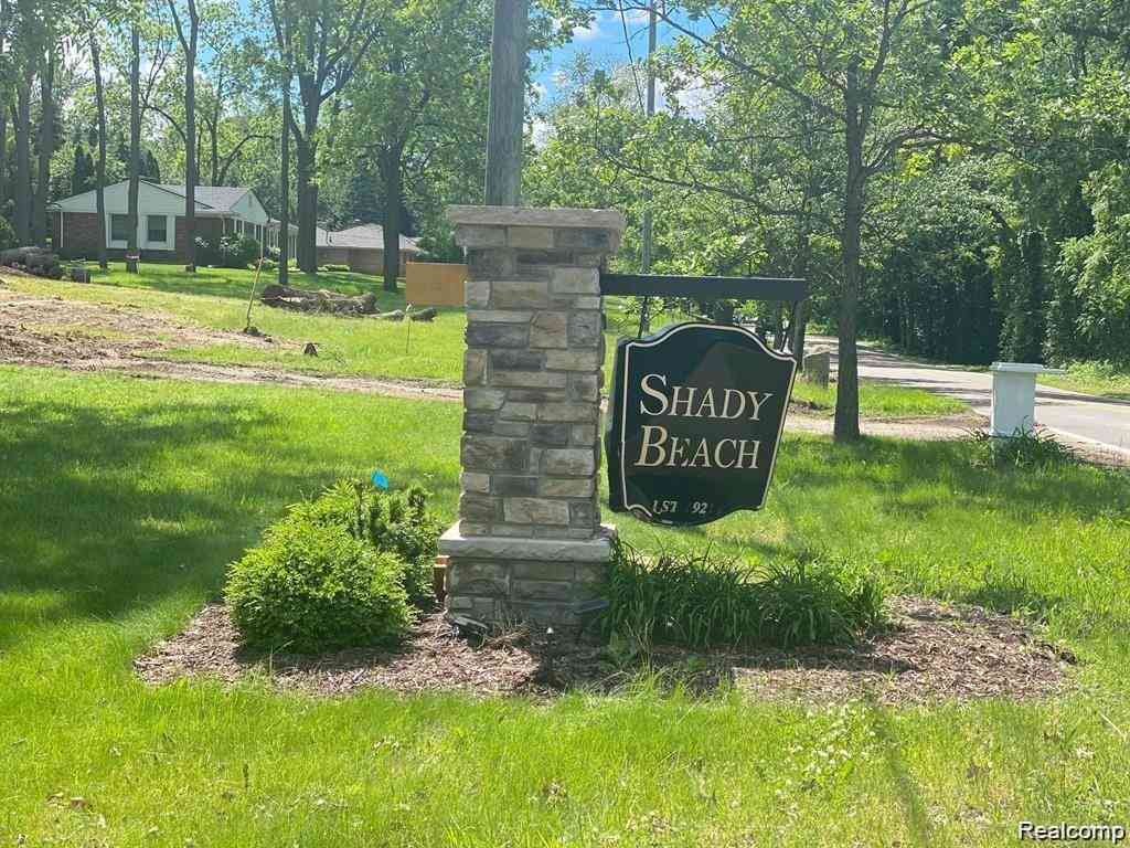Vacant Land For Sale - 5716 Evergreen Avenue <br/> Oakland County, Orchard Lake, MI 48324