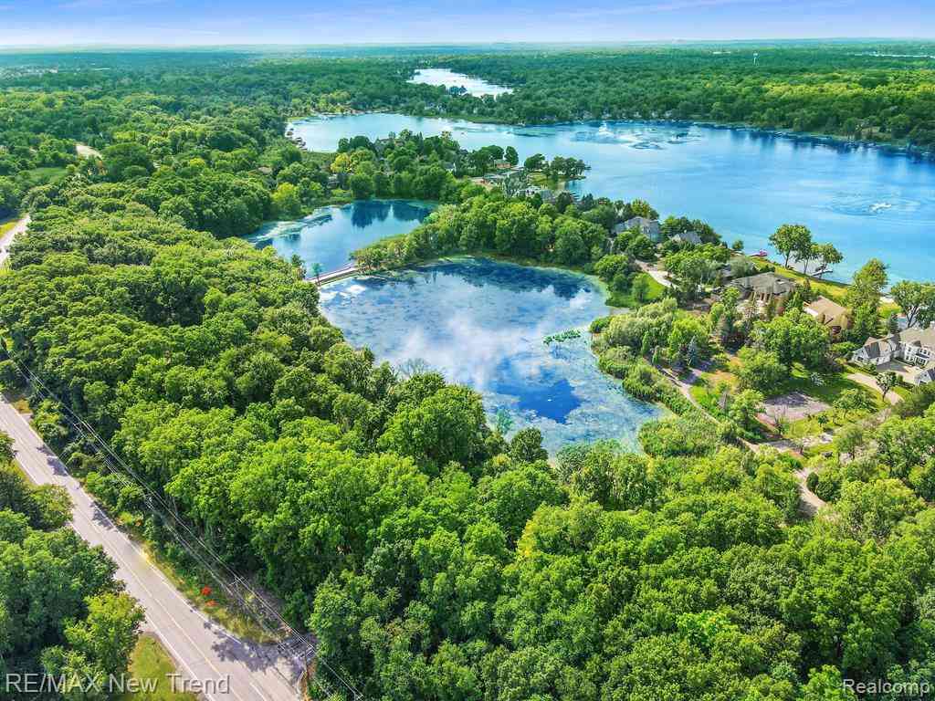 Vacant Land For Sale - 6100 Pontiac Trail  <br/> Oakland County, West Bloomfield, MI 48323