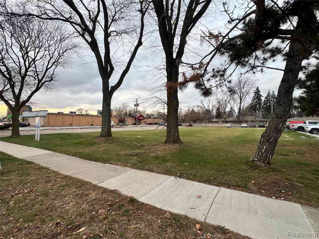 Vacant Land For Sale - 21650 W 11 Mile Road <br/> Southfield, MI 48076