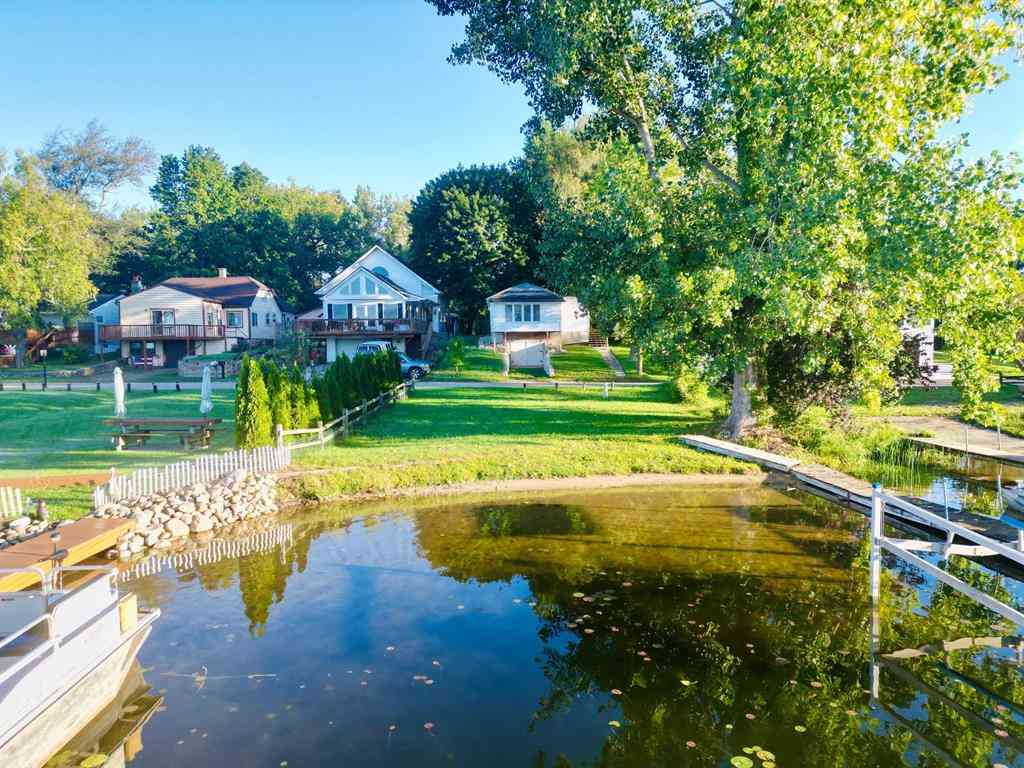 Vacant Land For Sale - 11054 Crooked Lake Drive Ne NE<br/> Rockford, MI 49341