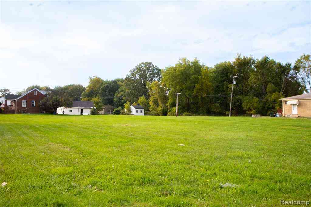 Vacant Land For Sale - 33925 Mound Road <br/> Sterling Heights, MI 48310