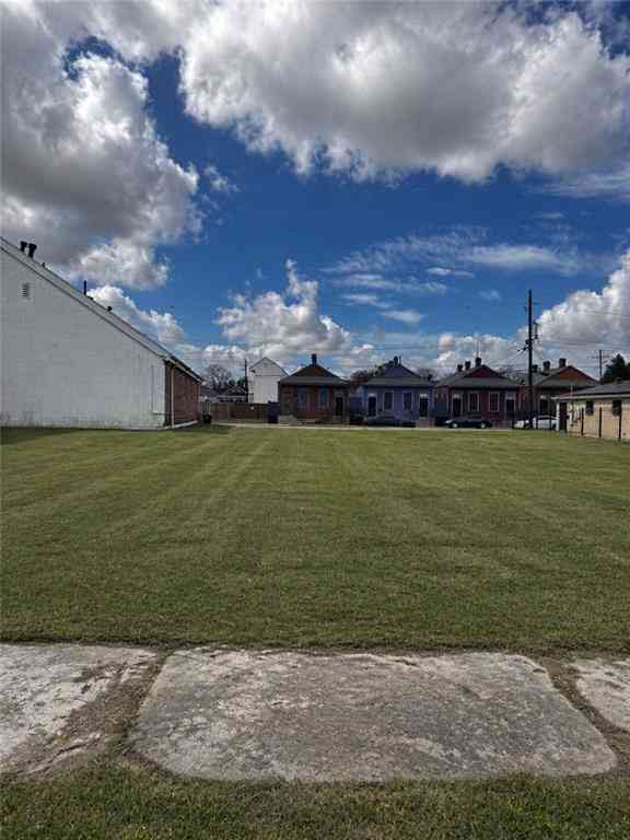 Vacant Land For Sale - 2218 7th Street<br/> New Orleans, LA 70115