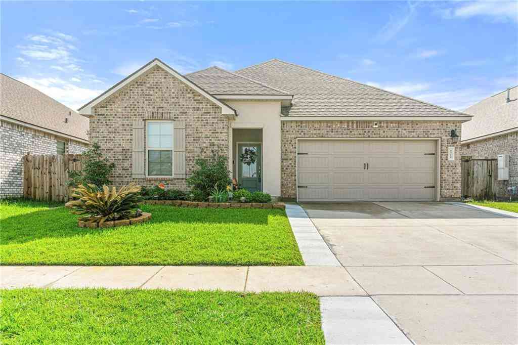 Homes For Sale - 5312 Fulvetta Falls Road<br/> Slidell, LA 70461