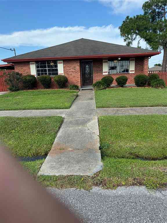 Homes For Sale - 7401 Poitevent Street<br/> New Orleans, LA 70127