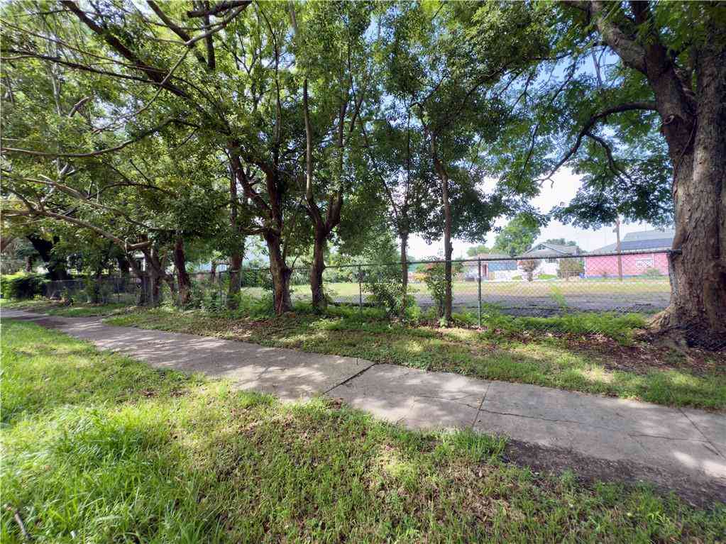 Vacant Land For Sale - 2425 Esplanade Avenue<br/> New Orleans, LA 70119