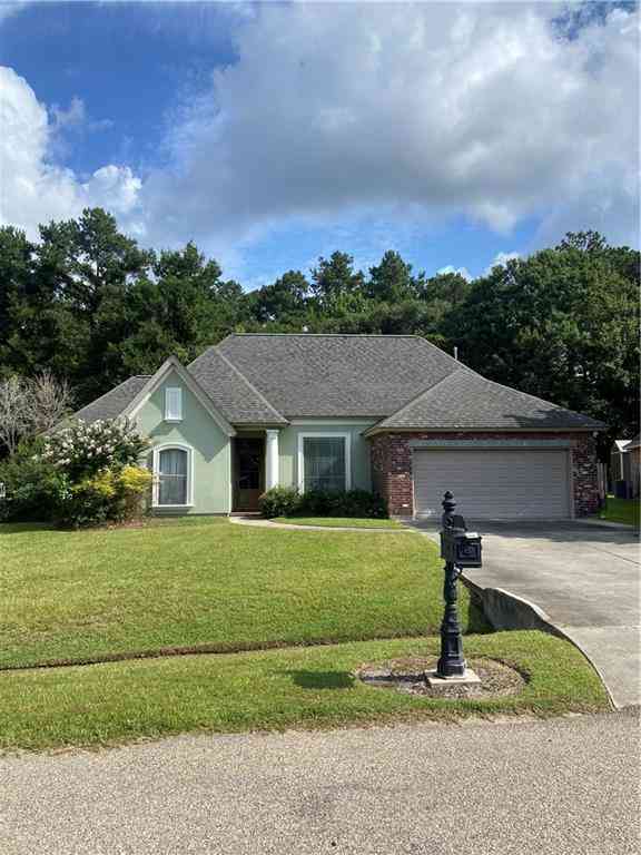 Homes For Sale - 329 Autumn Lakes Road<br/> Slidell, LA 70461