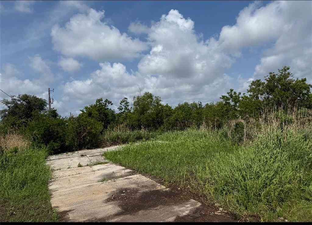 Vacant Land For Sale - 8134 Grand Caillou Road<br/> Dulac, LA 70353