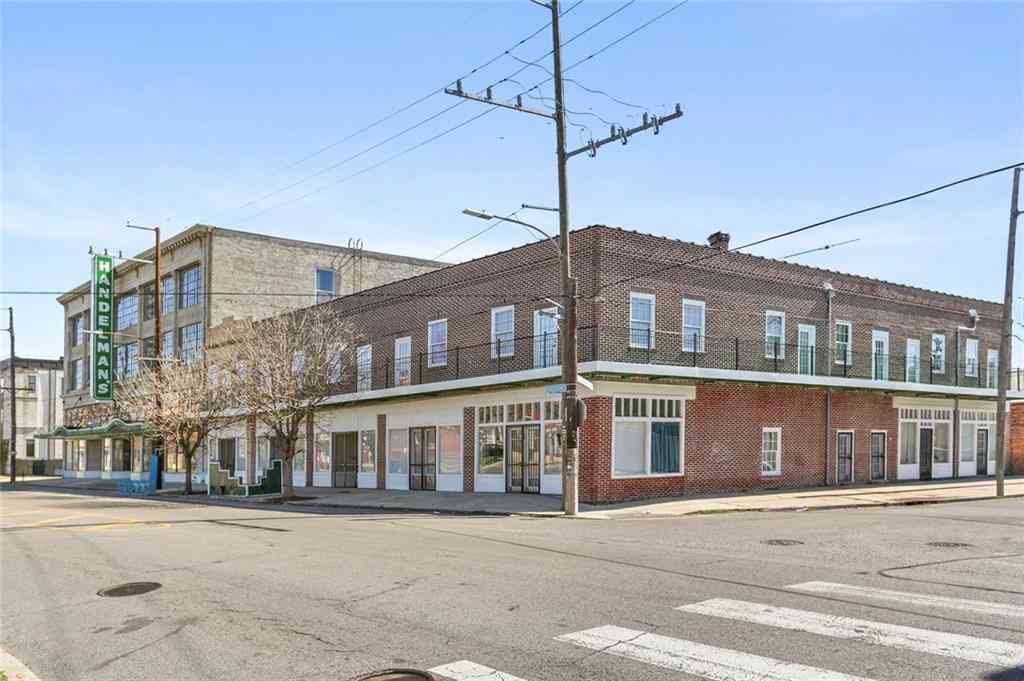 Condo For Sale - 1824 Oretha Castle Haley Boulevard #204<br/> New Orleans, LA 70113