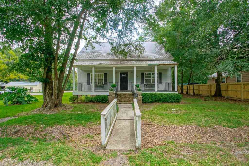 Homes For Sale - 2706 College Street<br/> Slidell, LA 70458