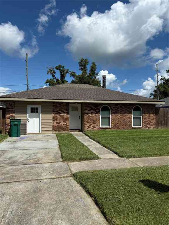 Homes For Sale - 2909 Yorktowne Drive<br/> La Place, LA 70068