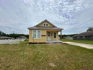 Homes For Sale - 42284 Warren Drive<br/> Ponchatoula, LA 70454