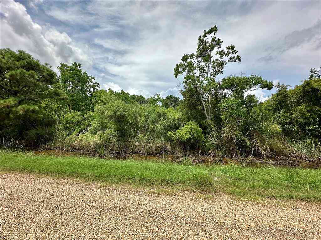 Vacant Land For Sale - LOT 4 Avery Drive<br/> Slidell, LA 70461