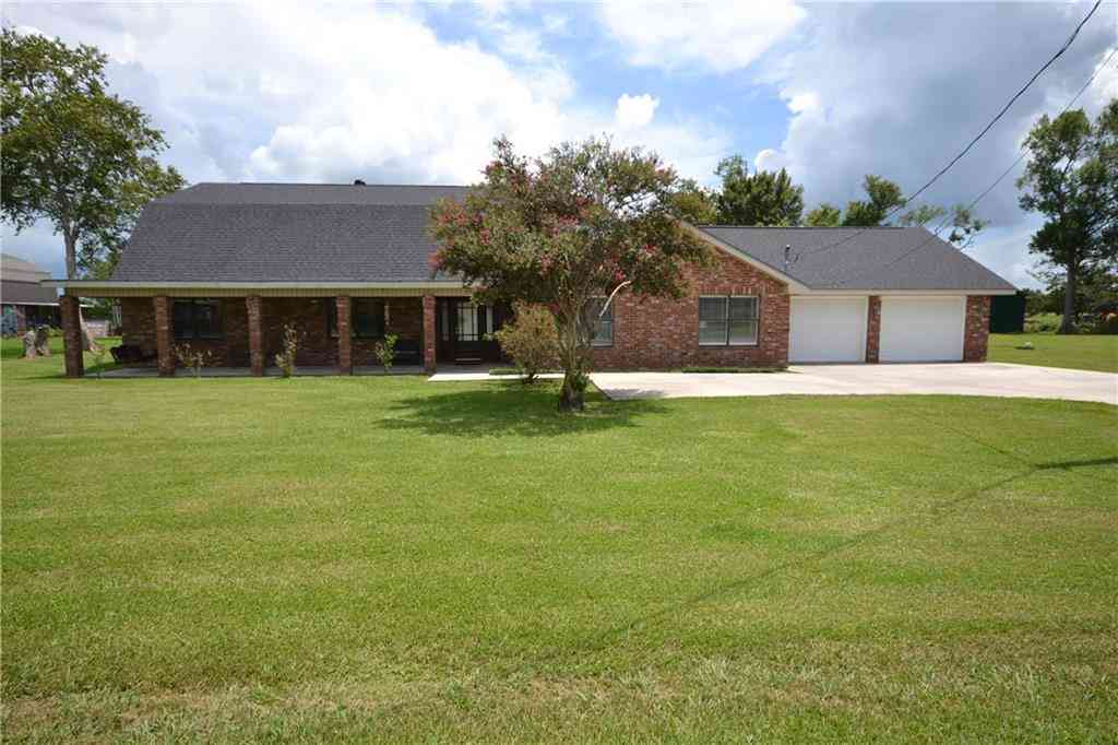 Homes For Sale - 511 Eagle Drive<br/> Raceland, LA 70394