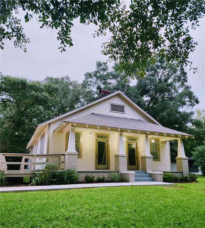 Homes For Sale - 1618 N Columbia Street<br/> Covington, LA 70433