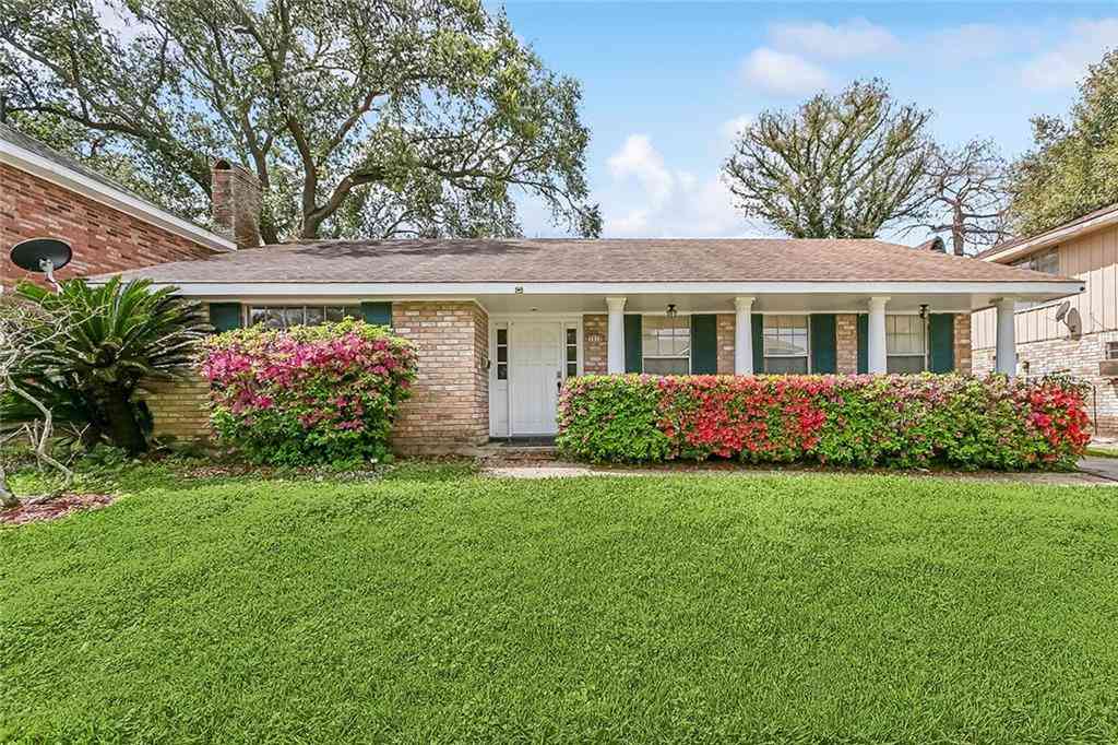 Homes For Sale - 3920 Peachtree Court<br/> New Orleans, LA 70131