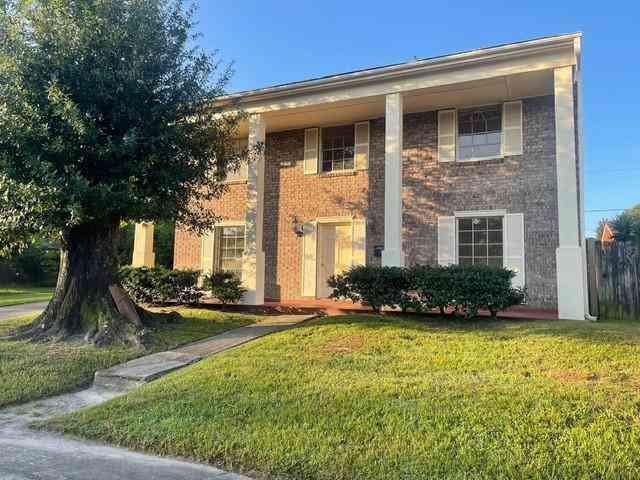 Homes For Rent - 5801 Albany Court<br/> New Orleans, LA 70131