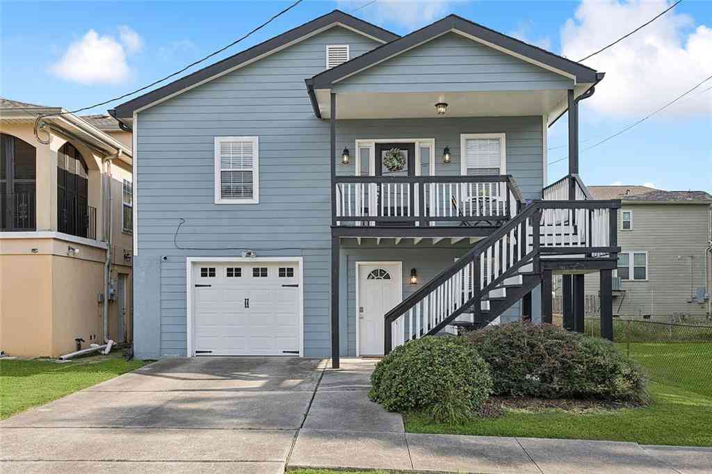 Homes For Sale - 2558 Prentiss Avenue<br/> New Orleans, LA 70122