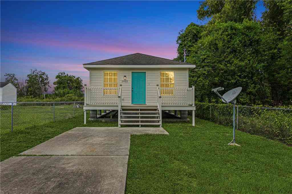 Homes For Sale - 2422 Deslonde Street<br/> New Orleans, LA 70117