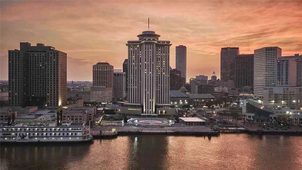 Condo For Sale - 2 Canal Street #2402<br/> New Orleans, LA 70130