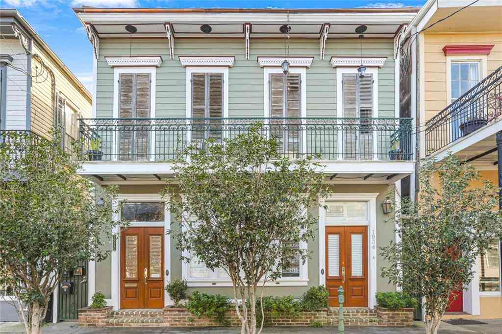 Condo For Sale - 1934 Burgundy Street #B<br/> New Orleans, LA 70116