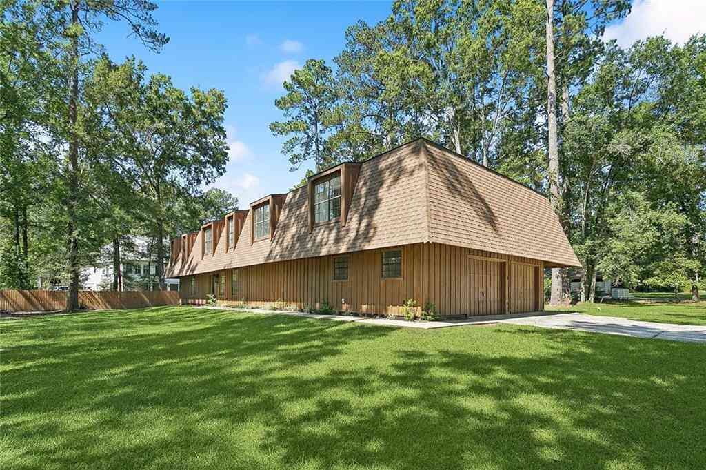 Homes For Sale - 113 Laurelwood Drive<br/> Covington, LA 70433