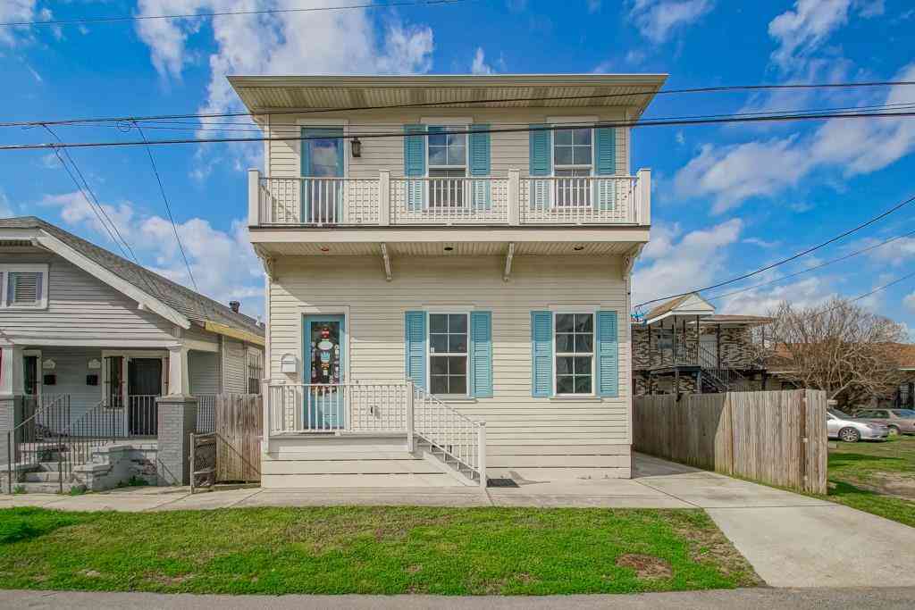 Homes For Sale - 2613 S Saratoga Street<br/> New Orleans, LA 70113