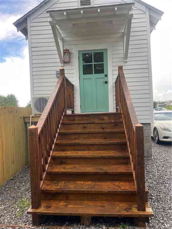 Homes For Rent - 235 Governor Hall Street #C<br/> Gretna, LA 70053