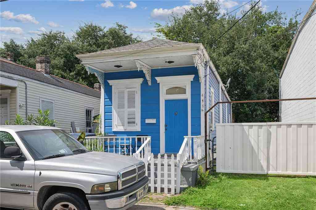 Homes For Sale - 415 Manasses Place<br/> New Orleans, LA 70119