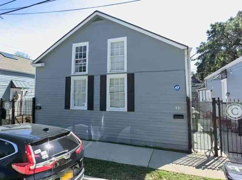 Multifamily For Rent - 931 Pine Street<br/> New Orleans, LA 70118