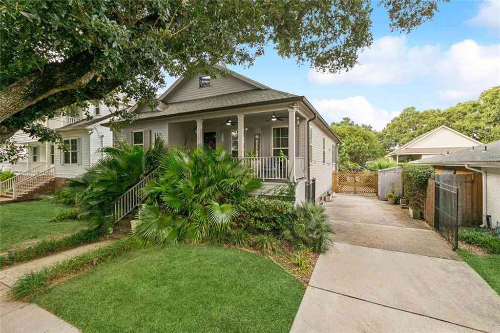 Homes For Sale - 1489 Madrid Street<br/> New Orleans, LA 70122