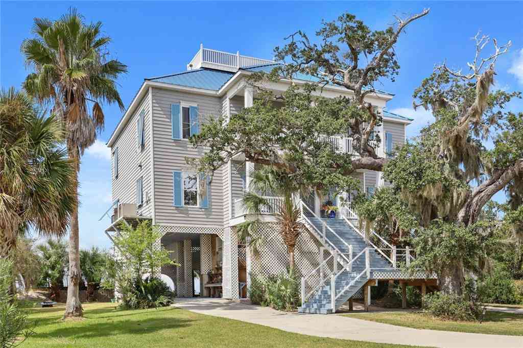 Homes For Sale - 21 N Treasure Isle Road<br/> Slidell, LA 70461