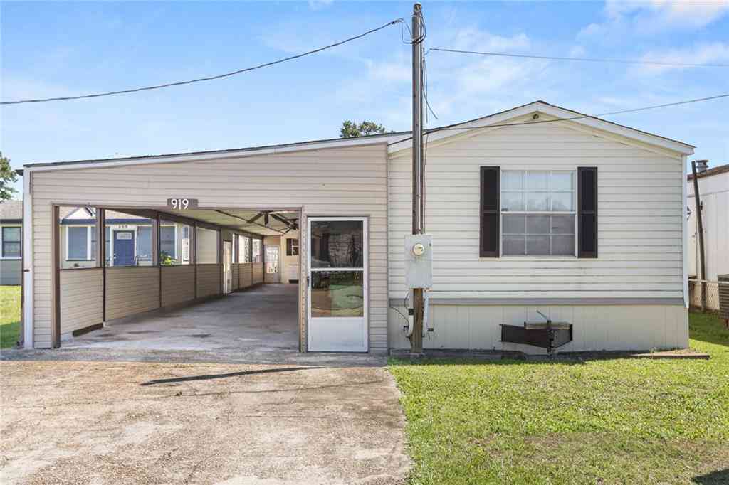 Homes For Sale - 919 S Cumberland Street<br/> Metairie, LA 70003
