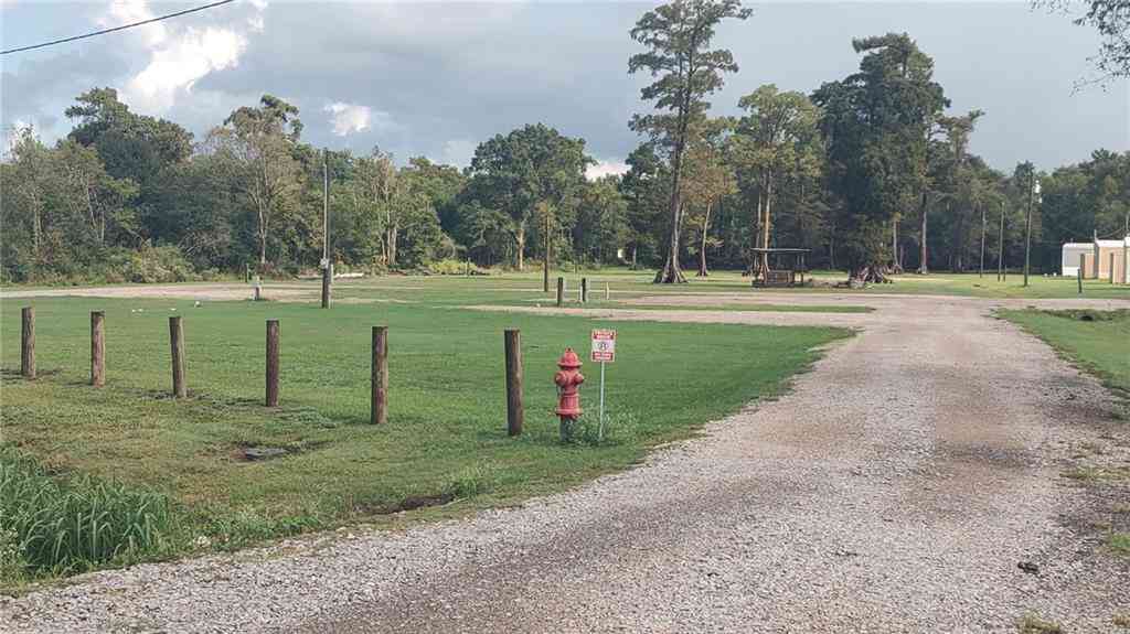 Homes For Rent - 673 E Bayou Road<br/> Belle Chasse, LA 70037
