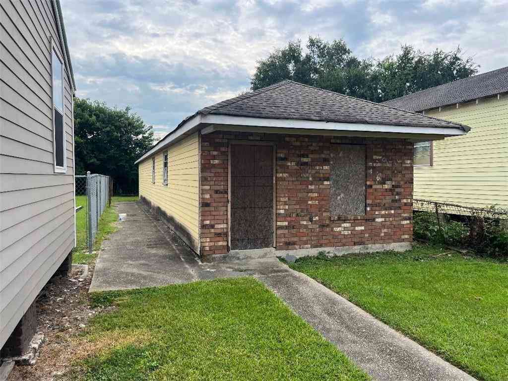 Homes For Sale - 627 Forstall Street<br/> New Orleans, LA 70117