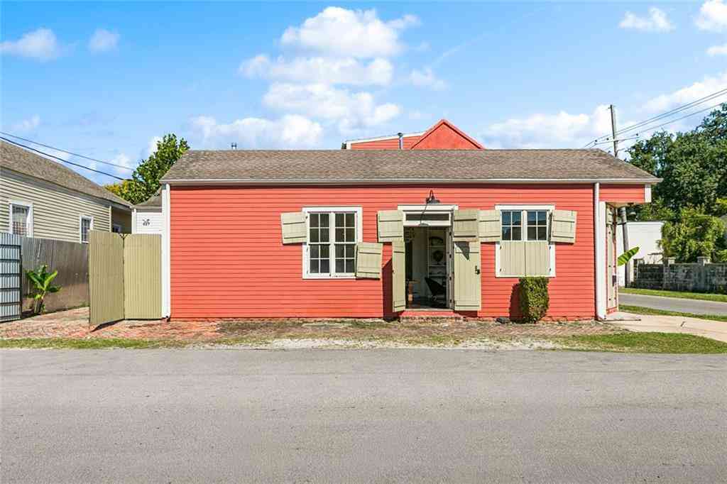 Homes For Sale - 1201 N Roman Street<br/> New Orleans, LA 70119