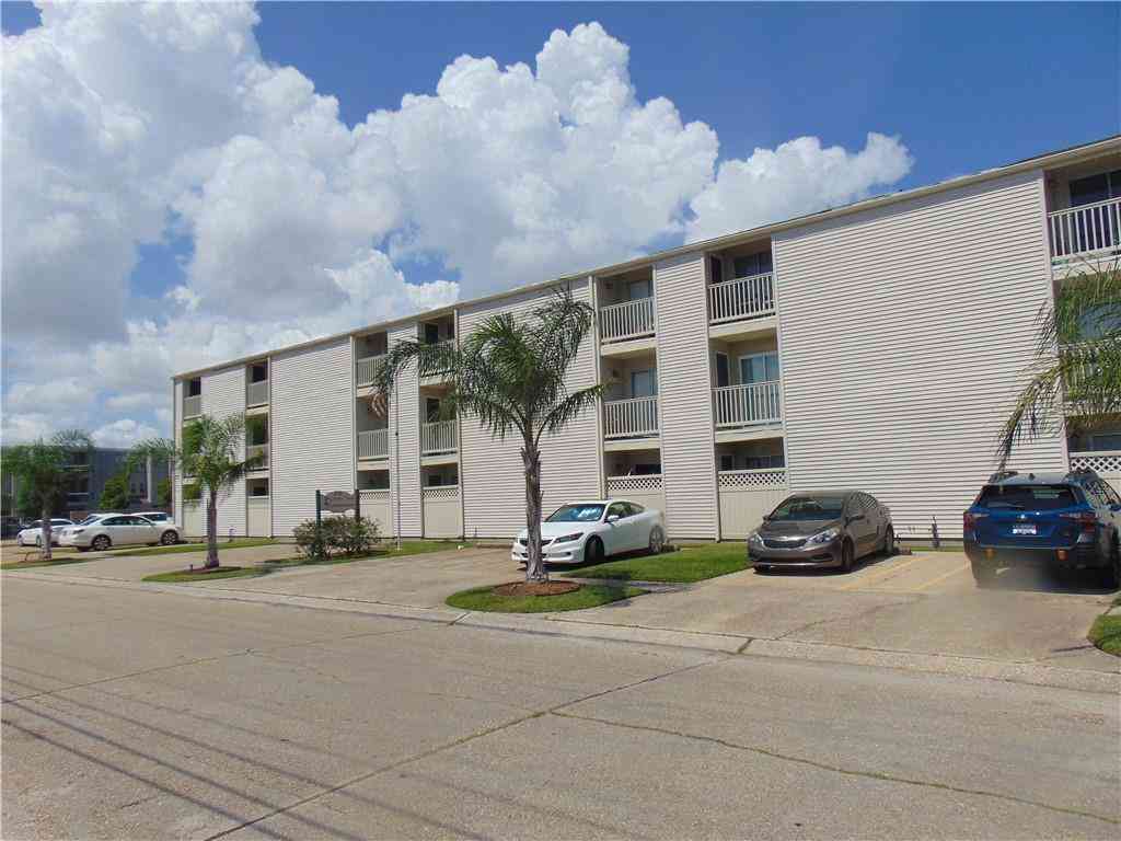 Condo For Rent - 2330 Edenborn Avenue #227<br/> Metairie, LA 70002