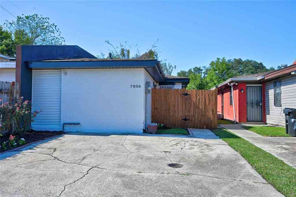 Homes For Sale - 7808 Bass Street<br/> New Orleans, LA 70128