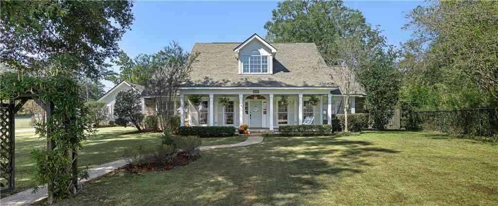 Homes For Sale - 1015 S Louisiana Street<br/> Covington, LA 70433