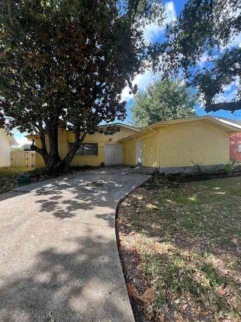 Homes For Sale - 3916 Neyrey Drive<br/> Jefferson County, Metairie, LA 70002