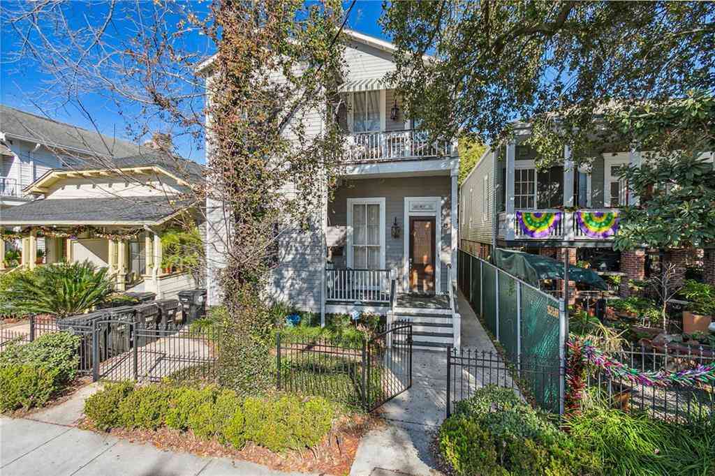 Condo For Rent - 4849 Magazine Street #A<br/> New Orleans, LA 70115