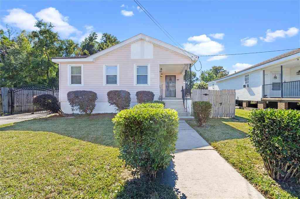 Homes For Sale - 2658 New York Street<br/> New Orleans, LA 70122