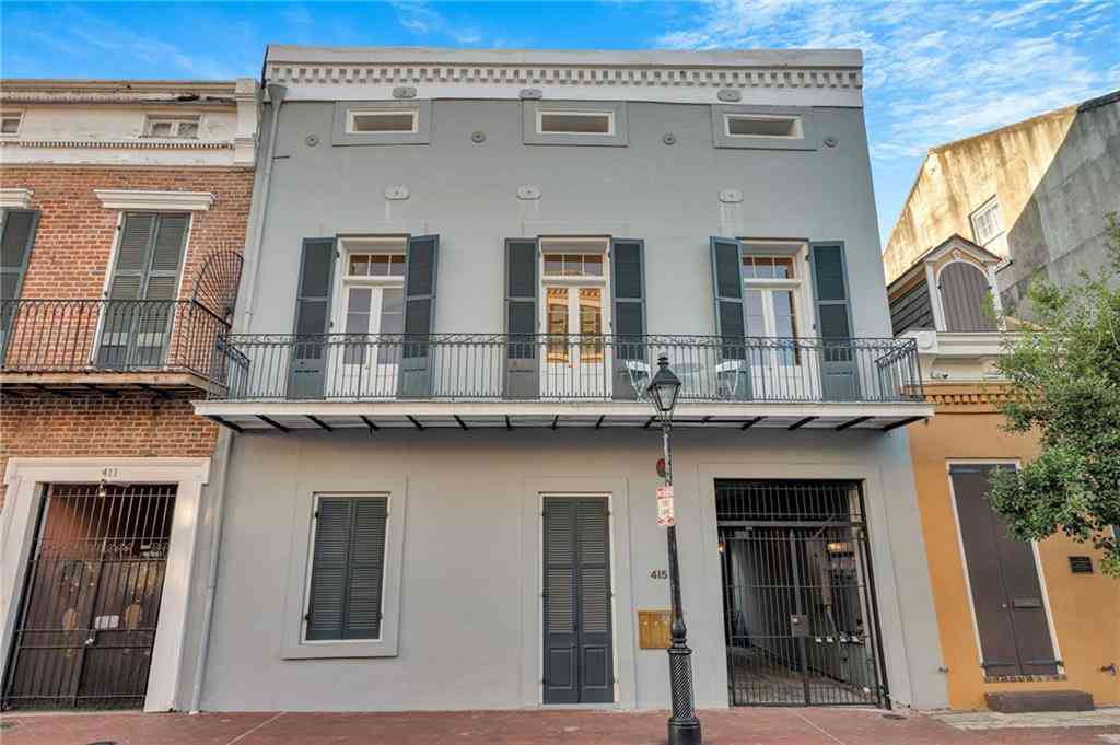 Condo For Sale - 415 Burgundy Street #2A<br/> New Orleans, LA 70112