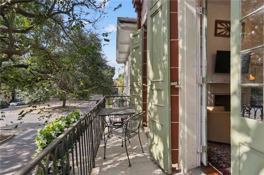 Condo For Sale - 835 Esplanade Avenue #D<br/> New Orleans, LA 70116