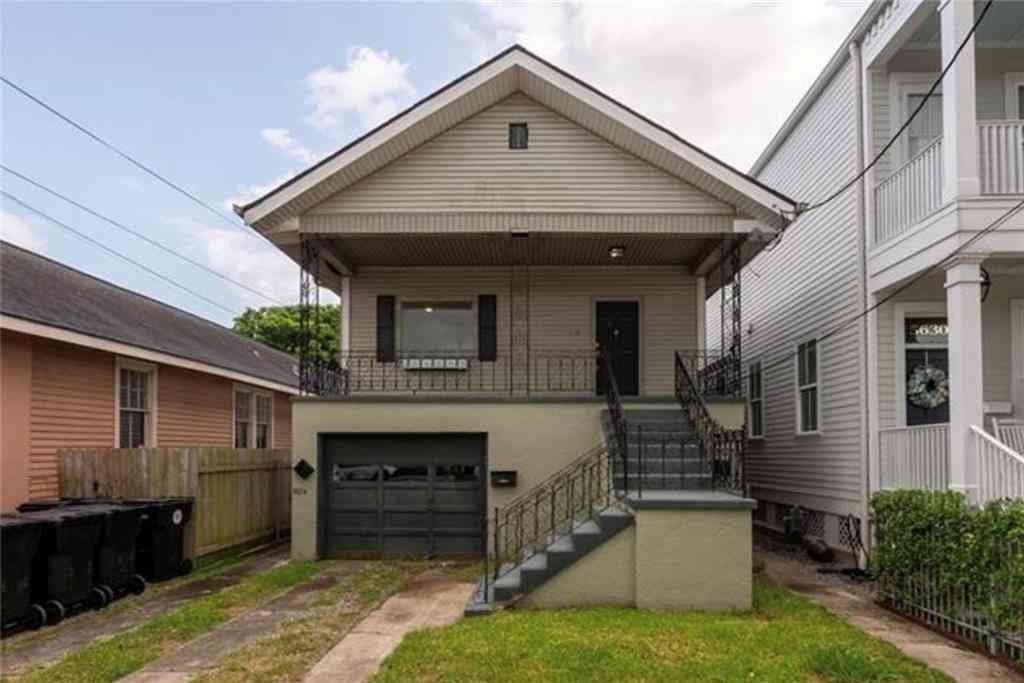 Condo For Rent - 5624 1/2 Annunciation Street<br/> New Orleans, LA 70115