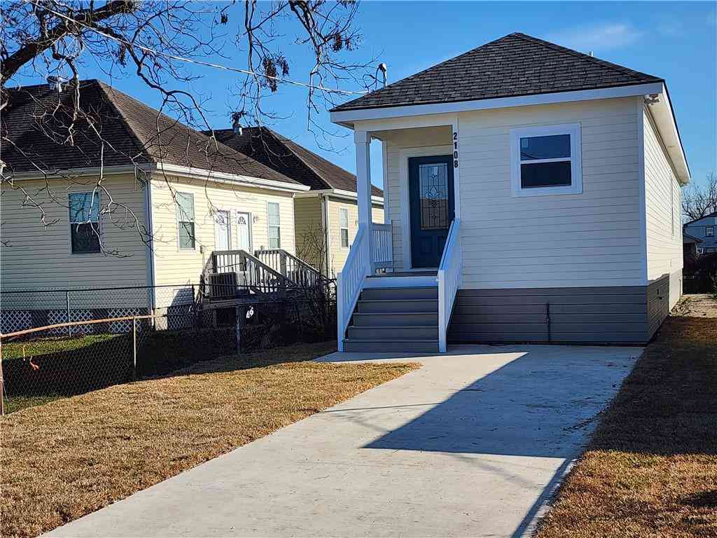 Homes For Sale - 2108 18th Street<br/> Harvey, LA 70058