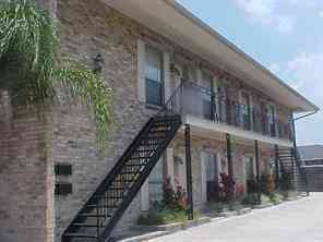 Condo For Rent - 1639 Lake Avenue #6<br/> Metairie, LA 70005