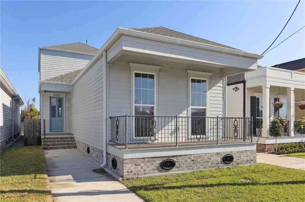 Homes For Sale - 9213 S Claiborne Avenue<br/> New Orleans, LA 70118